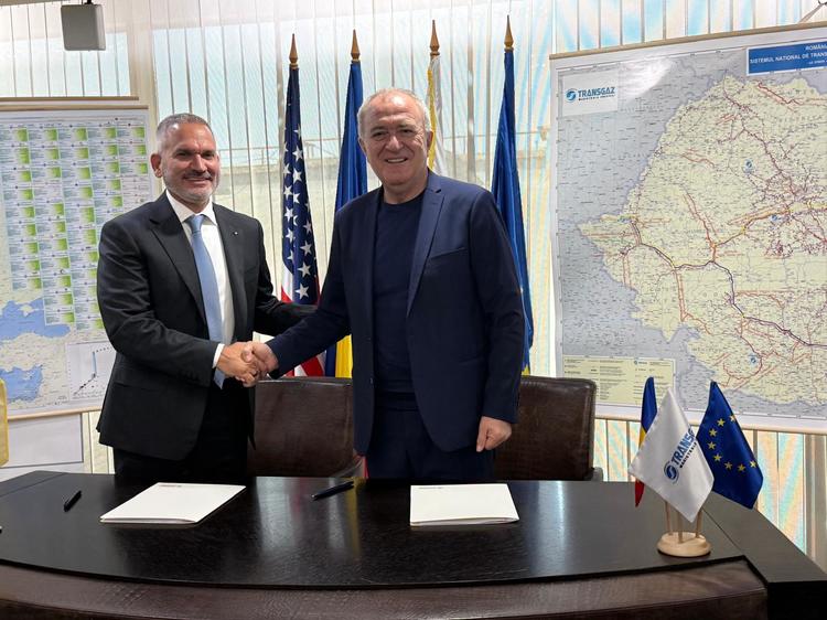 FOTO Banca Transilvania semnează cel mai mare acord de finanțare bilaterală pentru sectorul de energie