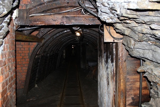 Peste 350 de mineri de la Paroșeni și Uricani sunt blocați în subteran, nemulțumiți că nu și-au primit salariile la timp