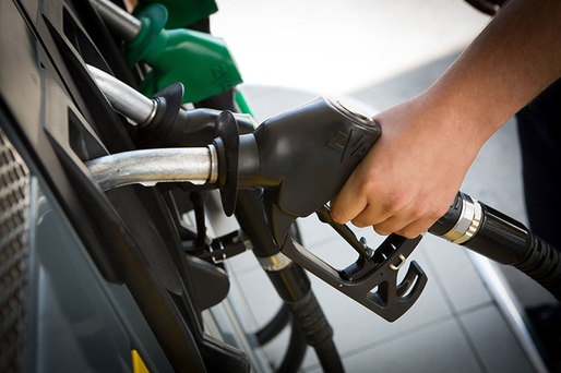 RETROSPECTIVĂ Carburanții s-au scumpit cu aproximativ 70 de bani/l în urma majorării accizelor și a evoluției prețurilor internaționale ale petrolului