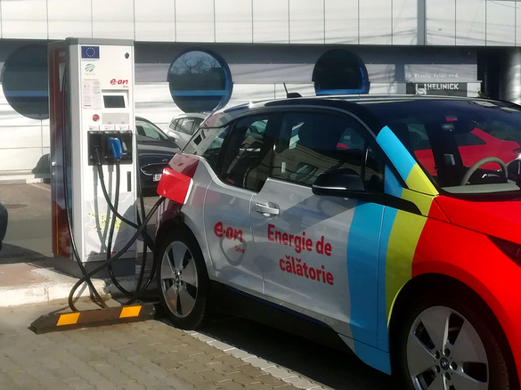 E.On a inaugurat 3 noi stații de încărcare a autovehiculelor electrice cu o putere totală de 93 KWh, în aproprierea aeroportului Otopeni și la ieșirea pe A1