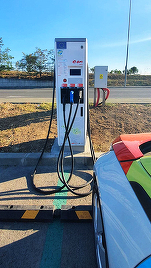 E.ON și MOL vor monta în acest an 40 de stații de încărcare rapidă a mașinilor electrice