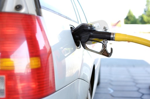Guvernul libanez a mărit prețul benzinei cu 66%, pentru a reduce penuria de carburanți care blochează țara