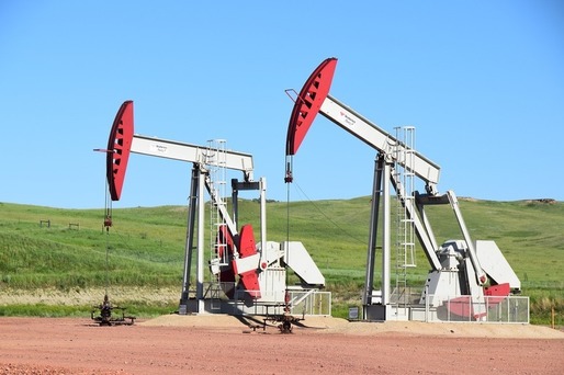 Prețurile petrolului au scăzut cu aproape 5%