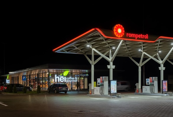 VIDEO&FOTO Rompetrol lansează pe A1 benzinării de un nou tip. „Este o premieră pentru România, un concept gândit integrat.