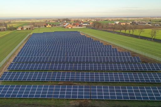 CE Oltenia și OMV Petrom au lansat licitația de contractare a lucrărilor de construcție a 4 parcuri solare, de peste 450 MW în total, din planul de decarbonare al Complexului