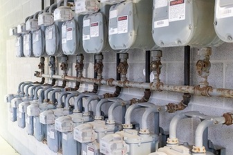 Explozia la blocul din Rahova aduce panică - Serviciul 112, luat cu asalt de oameni care semnalează „miros de gaz” și de solicitări la firmele care se ocupă cu revizii