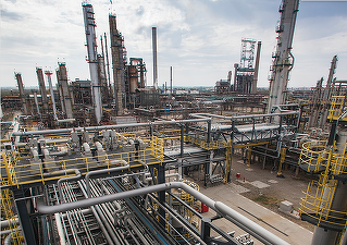 FOTO Hidrogen verde la Petrobrazi: OMV Petrom a primit primul modul de electrolizor