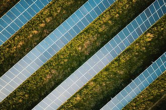 FOTO Investiție în România - Austriecii de la Kraftfeld Energy atrag partener și finanțare pentru un nou proiect solar