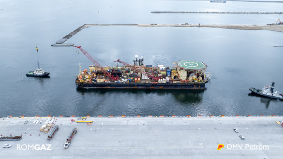FOTO Neptun Deep, zeci de nave implicate. Încep lucrările la conducta ce va lega Neptun Deep de țărm CONFIRMARE