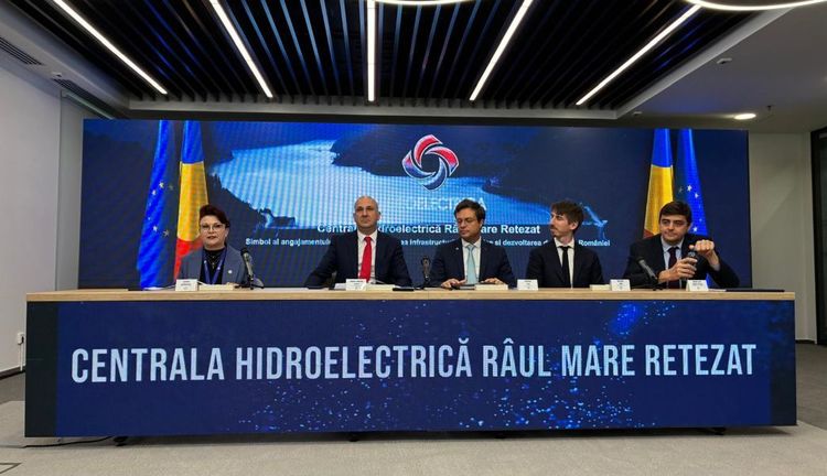 FOTO Hidroelectrica a semnat, la a 3-a încercare, contractul de retehnologizare a hidrocentralei Râul Mare Retezat. Cine va presta lucrările. Valoarea investiției s-a majorat de 2,6 ori în 4 ani