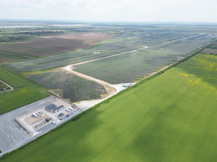 FOTO Cel mai bogat ucrainean investește în România. A primit licența de exploatare la Văcărești. Jumătate din producție a fost cumpărată deja, în avans, de OMV Petrom CONFIRMARE