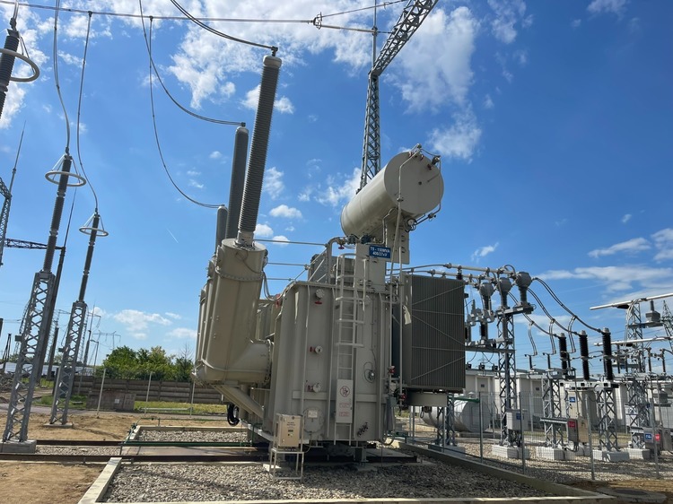 FOTO A doua stație specială de reglaj al tensiunii din sistemul energetic național. Instabilitate mai mare între Rusalii și Ziua Copilului, din cauza consumului redus de electricitate