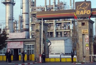 ″Fantoma″ RAFO Onești: România vrea să-l împiedice pe fostul proprietar rus al rafinăriei să pună în executare sentința arbitrală prin care statul a fost obligat să-i plătească 85 milioane euro plus dobânzi