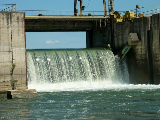 Cel mai mare producător de energie pe cărbune al României încearcă a treia oară să își retehnologizeze singura hidrocentrală din portofoliu, și cu bani nerambursabili de la UE