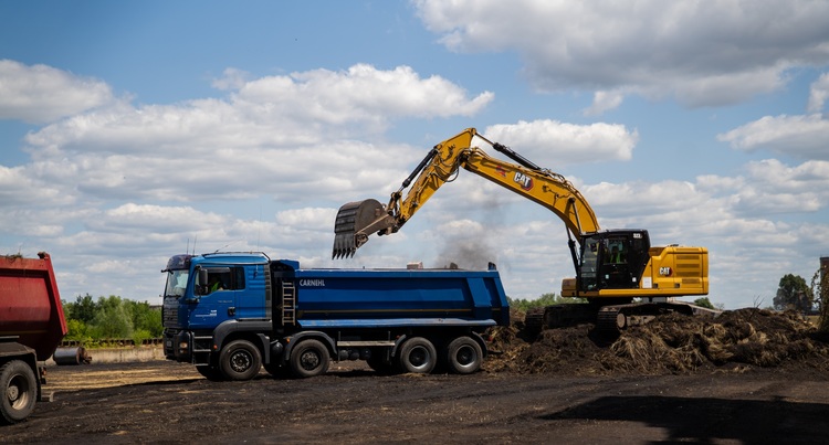 FOTO Zonă cu istoric industrial, transformată în unitate de producție de energie verde. Electro-Alfa International începe lucrările la un nou parc fotovoltaic, de peste 34 milioane lei