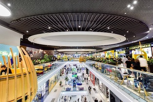 FOTO Se taie din lumină și aer condiționat în mall-uri și birouri