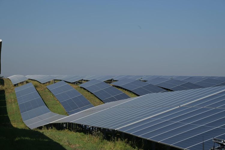 VIDEO&FOTO Cel mai mare parc fotovoltaic din țară, lansat oficial