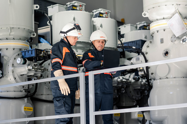 FOTO Rețele Electrice România a modernizat stația Filaret din București, cu aproape 79 milioane lei. Are panouri solare și baterii de stocare pentru consumul propriu
