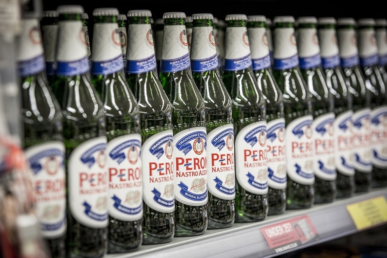 Vânzarea mărcilor Peroni și Grolsch atrage oferte de peste 3 mld. dolari din partea berarilor asiatici