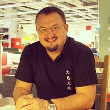 Doraly vrea să se transforme într-un parc comercial de tip cash&carry și retail. Compania anunță un "nou CEO", cu această titulatură în portofoliul personal încă din luna martie, anterior la IKEA China, CEO Eurolines și Orange