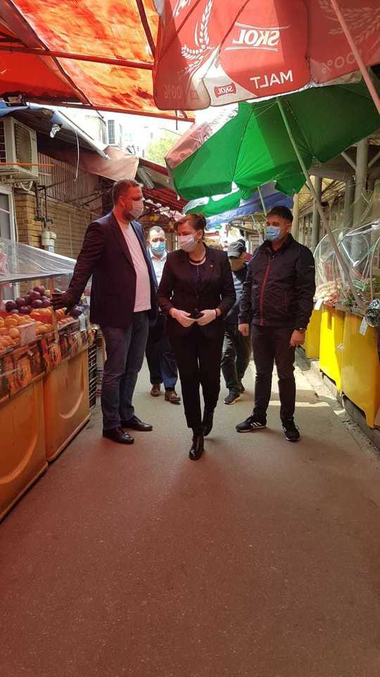 FOTO Protecția Consumatorului a închis temporar alte două piețe din București