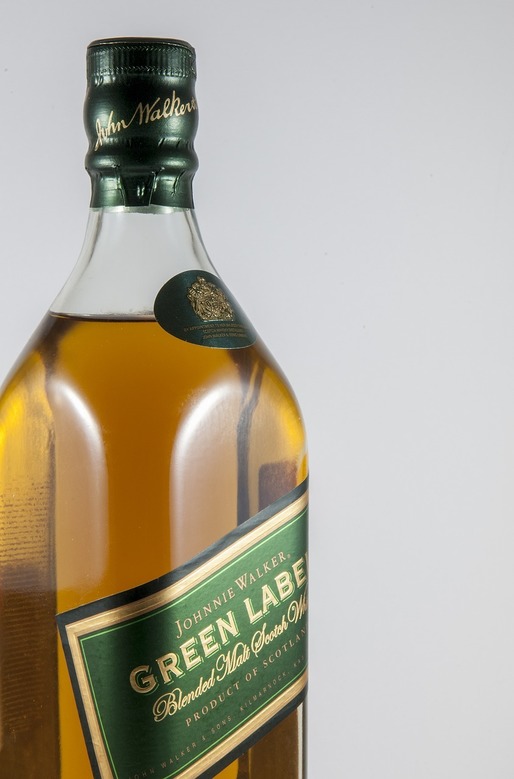 FOTO Diageo va lansa anul viitor whisky Johnnie Walker în ambalaje de hârtie