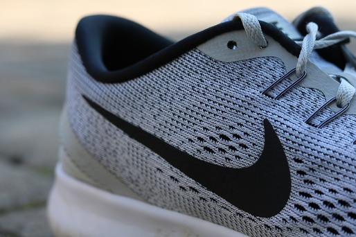 FOTO Nike, ironizată din cauza folosirii incorecte a literelor grecești în cazul unui nou model de pantofi sport