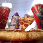 EXCLUSIV Planul pentru intrarea celebrului lanț american de restaurante Chuck E. Cheese în România: La București va fi primul restaurant din Europa. 5 unități pregătite, investiții de 7,5 milioane euro, prima deschidere în 2022