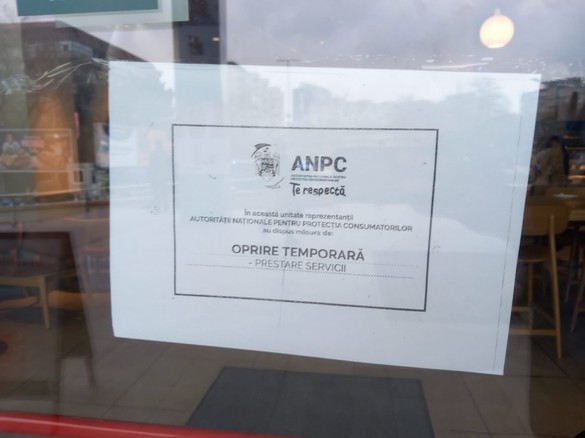 FOTO Inspectorii ANPC au intrat în Starbucks. Local închis. ”Cafea cu gust ciudat! Gust dat de indolență și nepăsare!”