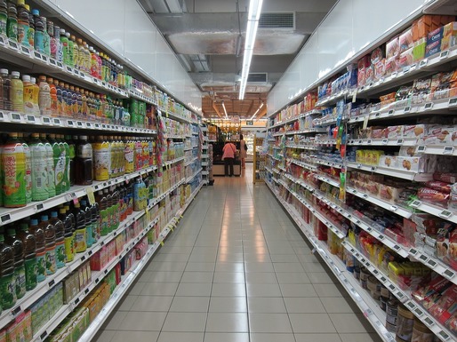 Concurența avizează actul de ieftinire a alimentelor, dar avertizează: Distribuitorii și retailerii pot sabota!