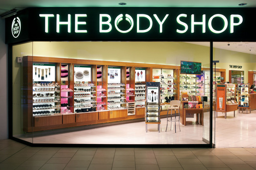 Rețeaua de magazine The Body Shop, proaspăt redeschisă în România - cumpărată de "Berkshire Hathaway-ul german". „O afacere cu care mulți dintre noi au crescut. O vom întoarce la gloria de odinioară. Sunt încă destule cărămizi și mortar.”