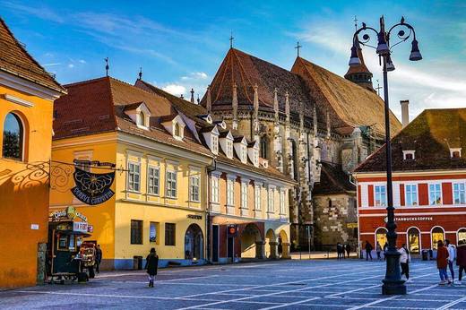 Restaurantul Cerbul Carpatin din centrul Brașovului, câștigat în primă instanță de primărie