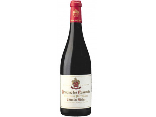 Vinul zilei: un roșu abordabil, din Grenache, Syrah și Mourvedre, cu textură fluidă, aciditate medie și note de fructe negre și mirodenii. Un vin care deschide apetitul și cheful de conversație
