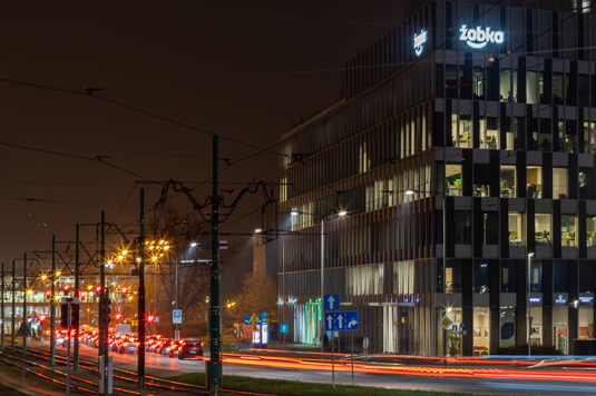 LISTA Żabka, cel mai mare retailer de proximitate din Polonia, deschide dintr-un foc 5 magazine în București. Plan ambițios: 200 de magazine doar în acest an. Va fi adus și un concept nou