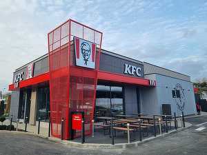 FOTO Primul restaurant KFC din România echipat cu panouri fotovoltaice