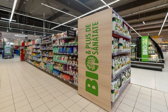 Carrefour modernizează unul din cele mai mari magazine din România FOTO