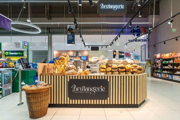 Carrefour modernizează unul din cele mai mari magazine din România FOTO