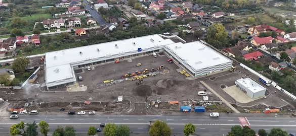 SURPRIZĂ Gică Popescu a lansat un centru comercial VIDEO&FOTO