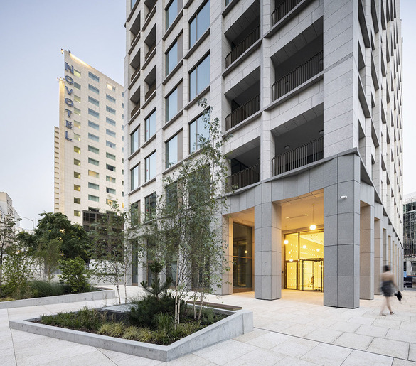 Clădirea de birouri Matei Millo, unde este sediul centrului tehnologic Estée Lauder Clădirea de birouri Matei Millo, unde este sediul centrului tehnologic Estée Lauder