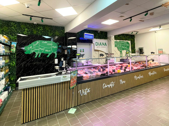 Lanț românesc de magazine atinge borna 100 FOTO