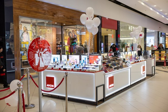 Avon a intrat în rețeaua Farmacia Tei VIDEO