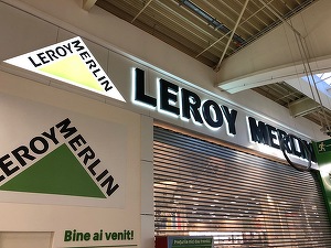 Afiș controversat în magazinele Leroy Merlin FOTO