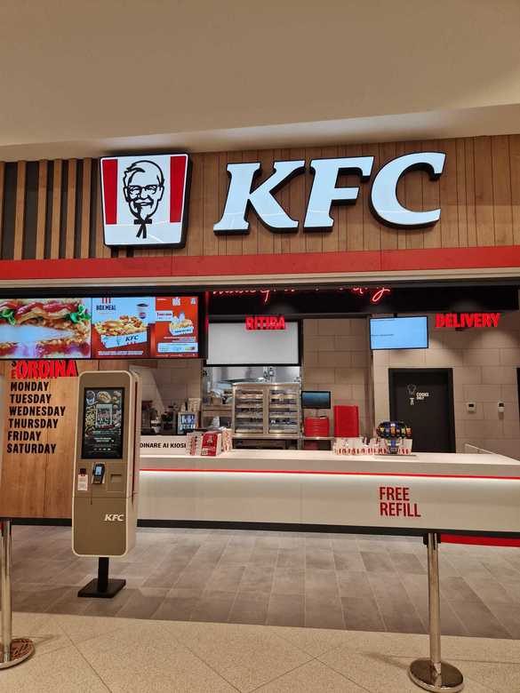 Premieră KFC în București, la deschiderea unui Drive Thru FOTO
