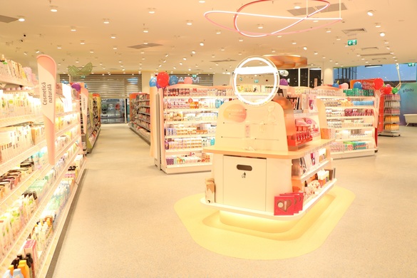 FOTO dm drogerie markt deschide un nou magazin, în Colosseum Mall