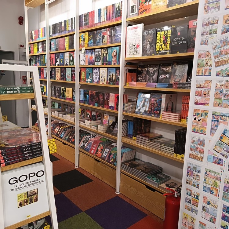 FOTO Liderul neoficial al editurilor intră în retailul offline, deschizând prima sa librărie CONFIRMARE