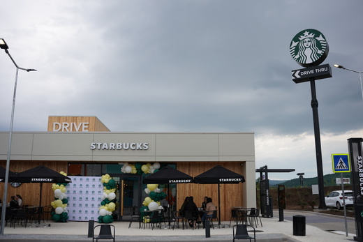 FOTO După ce a închis cafenele în București, Starbucks deschide acum o unitate la Cluj-Napoca