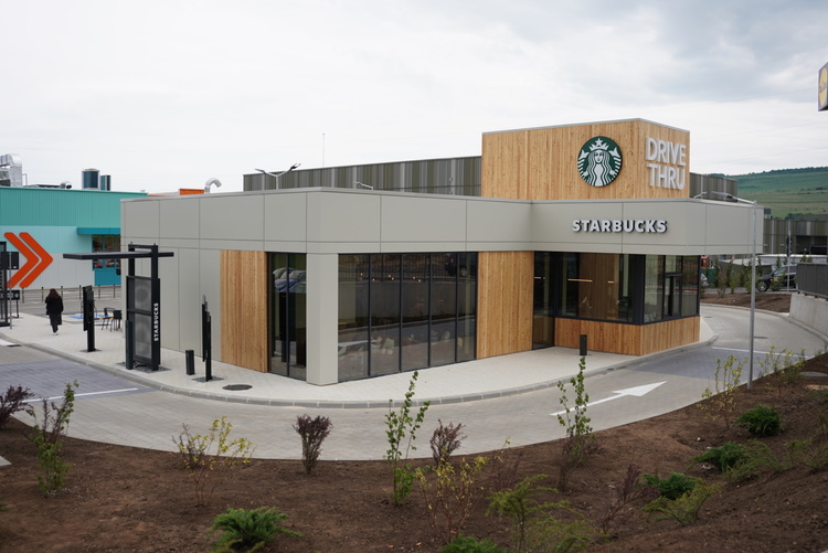 FOTO După ce a închis cafenele în București, Starbucks deschide acum o unitate la Cluj-Napoca