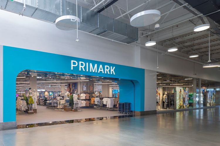 FOTO Primark deschide cu o premieră un nou magazin în România. Retailerul a investit peste 10 milioane de euro în magazinul din ElectroPutere Mall Craiova
