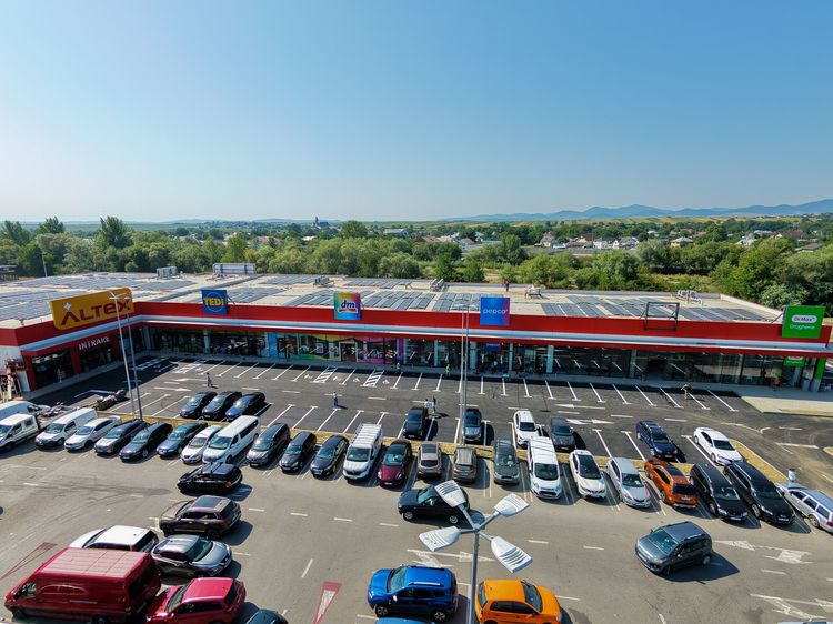 FOTO Nou parc de retail în România. Cometex, dezvoltator imobiliar parte din grupul Altex, deschide un parc de retail în Târgu Neamț, investiție de peste 5 milioane de euro