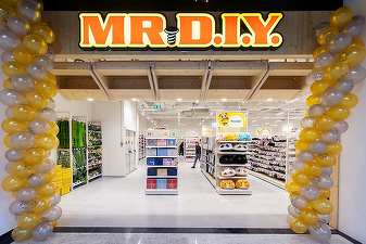 FOTO Retailer gigant se extinde în România. Mr. DIY a deschis primul magazin din Iași